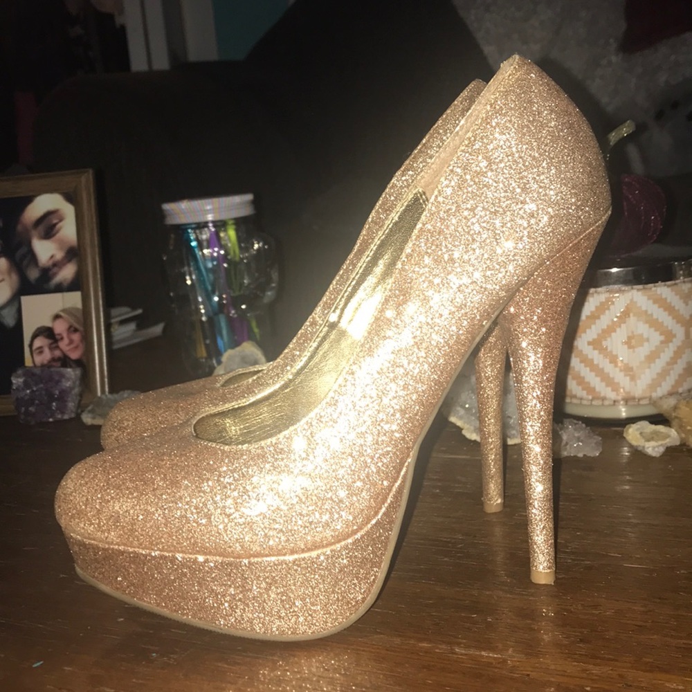 Charlotte Russe size 7 gold glitter heels